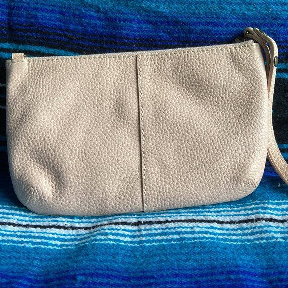 Nude Gap Clutch - Picture 1 of 3